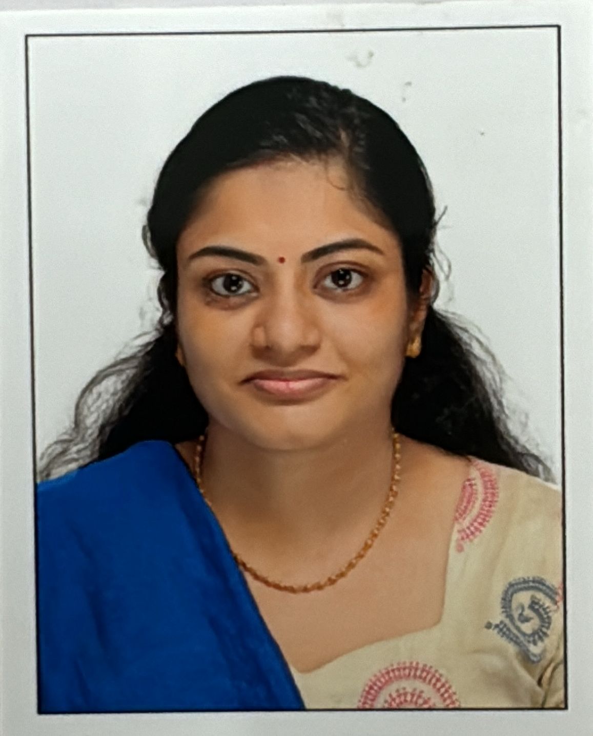 Dr. Sonia Simon